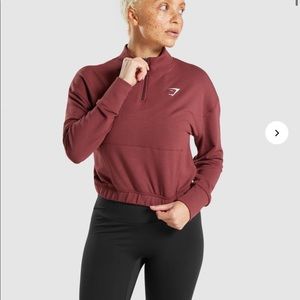 Gym shark pullover